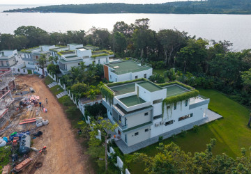 3 Bedroom Villa For Sale - Pagoda Beach, Koh Rong, Sihanoukville thumbnail