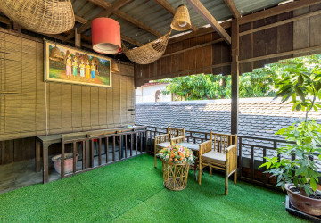 200 Sqm Restaurant and Bar For Rent - Slor Kram, Siem Reap thumbnail