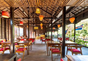 200 Sqm Restaurant and Bar For Rent - Slor Kram, Siem Reap thumbnail