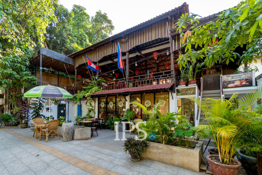 200 Sqm Restaurant and Bar For Rent - Slor Kram, Siem Reap