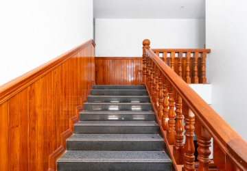 1 Bedroom Apartment For Rent - Svay Dangkum, Siem Reap thumbnail