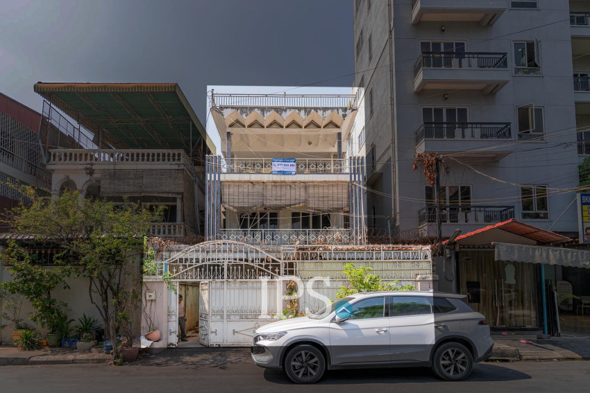248 Sqm Commercial Villa For Sale - BKK1, Phnom Penh