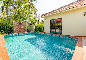 2 Bedroom Compound Villa with Private Pool For Rent - Sala Kamreuk, Siem Reap thumbnail