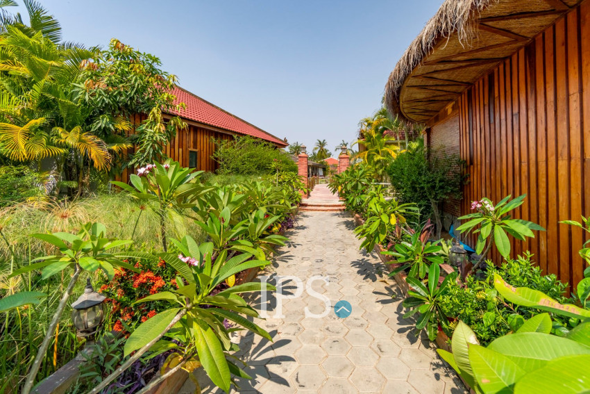 3 Bedroom Compound Villa with Private Pool For Rent - Sala Kamreuk, Siem Reap