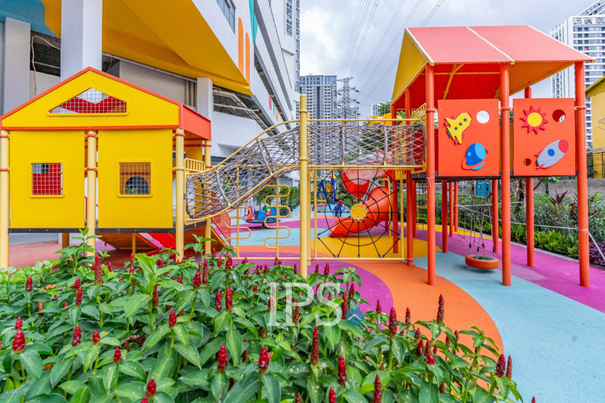 3 Bedroom Condo For Rent - Urban Village Phase II, Chak Angrae Leu, Phnom Penhn