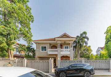 4 Bedroom Villa For Sale - Bassac Garden City, Tonle Bassac, Phnom Penh thumbnail