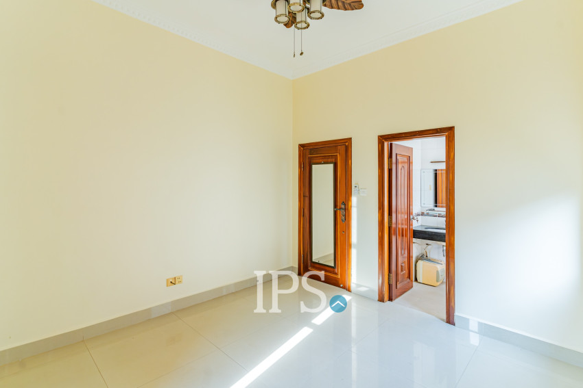 4 Bedroom Villa For Sale - Bassac Garden City, Tonle Bassac, Phnom Penh