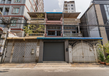 4 Bedroom Townhouse For Rent - Toul Tum Poung 1, Phnom Penh thumbnail