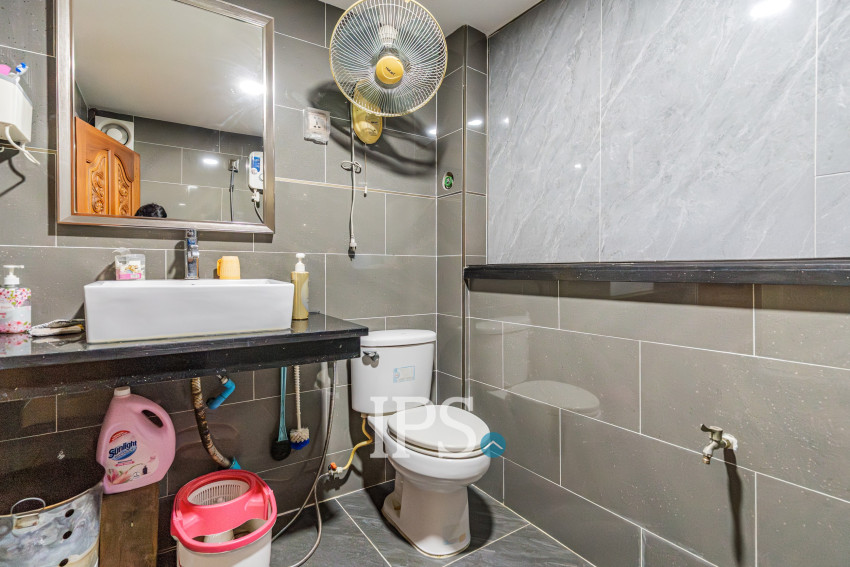 4 Bedroom Townhouse For Rent - Toul Tum Poung 1, Phnom Penh