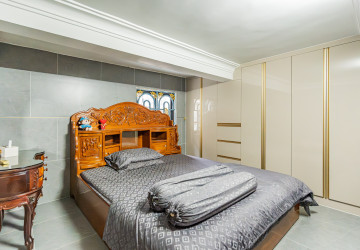 4 Bedroom Townhouse For Rent - Toul Tum Poung 1, Phnom Penh thumbnail