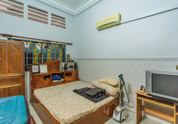 4 Bedroom Townhouse For Rent - Toul Tum Poung 1, Phnom Penh thumbnail