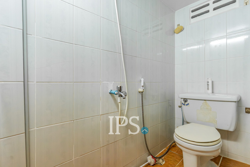 4 Bedroom Townhouse For Rent - Toul Tum Poung 1, Phnom Penh