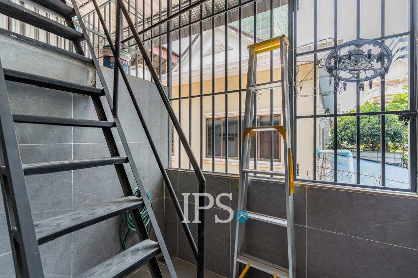 4 Bedroom Townhouse For Rent - Toul Tum Poung 1, Phnom Penh