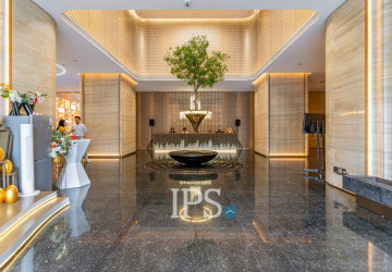 1 Bedroom Condo For Rent - Le Conde, BKK1, Phnom Penh thumbnail