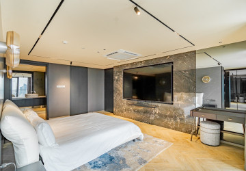 1 Bedroom Condo For Rent - Le Conde, BKK1, Phnom Penh thumbnail