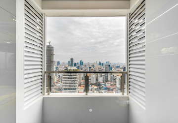 1 Bedroom Condo For Rent - Le Conde, BKK1, Phnom Penh thumbnail