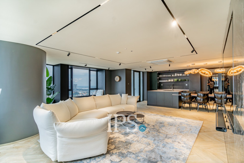 1 Bedroom Condo For Rent - Le Conde, BKK1, Phnom Penh
