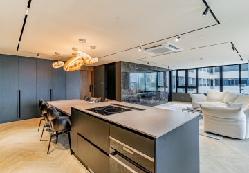 1 Bedroom Condo For Rent - Le Conde, BKK1, Phnom Penh thumbnail