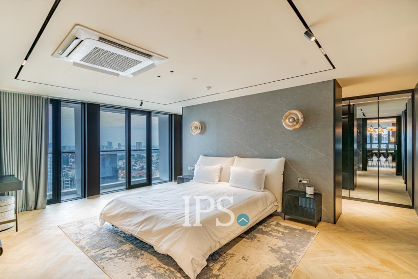 1 Bedroom Condo For Rent - Le Conde, BKK1, Phnom Penh