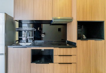 13th Floor 2 Bedroom Condo For Sale - Golden 1, BKK3, Phnom Penh thumbnail