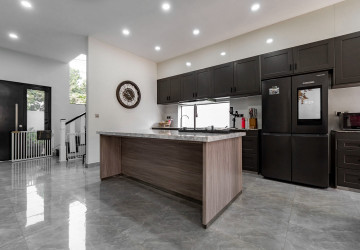 8 Bedroom Multi-Villa Estate For Sale - Chreav, Siem Reap thumbnail