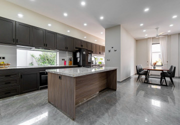 8 Bedroom Multi-Villa Estate For Sale - Chreav, Siem Reap thumbnail