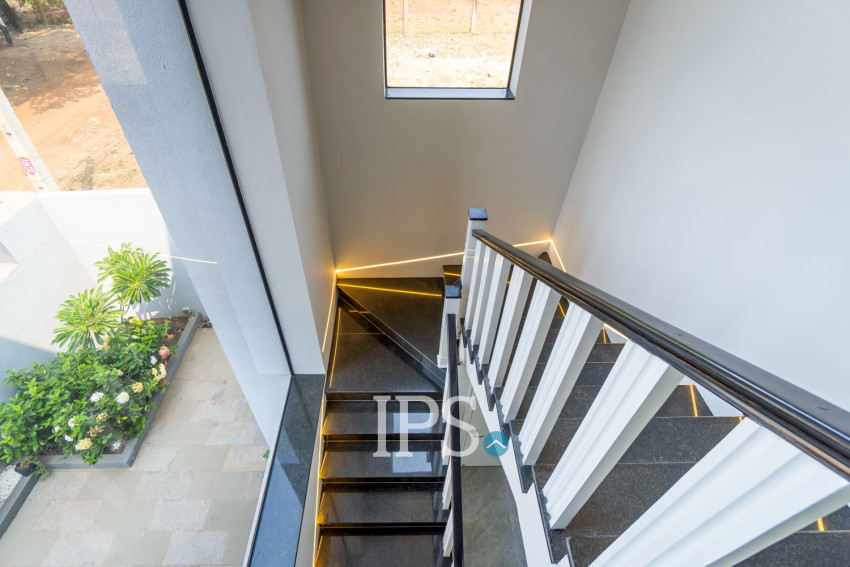 8 Bedroom Multi-Villa Estate For Sale - Chreav, Siem Reap