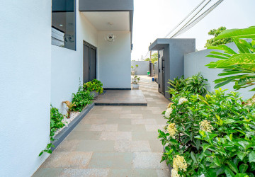 8 Bedroom Multi-Villa Estate For Sale - Chreav, Siem Reap thumbnail