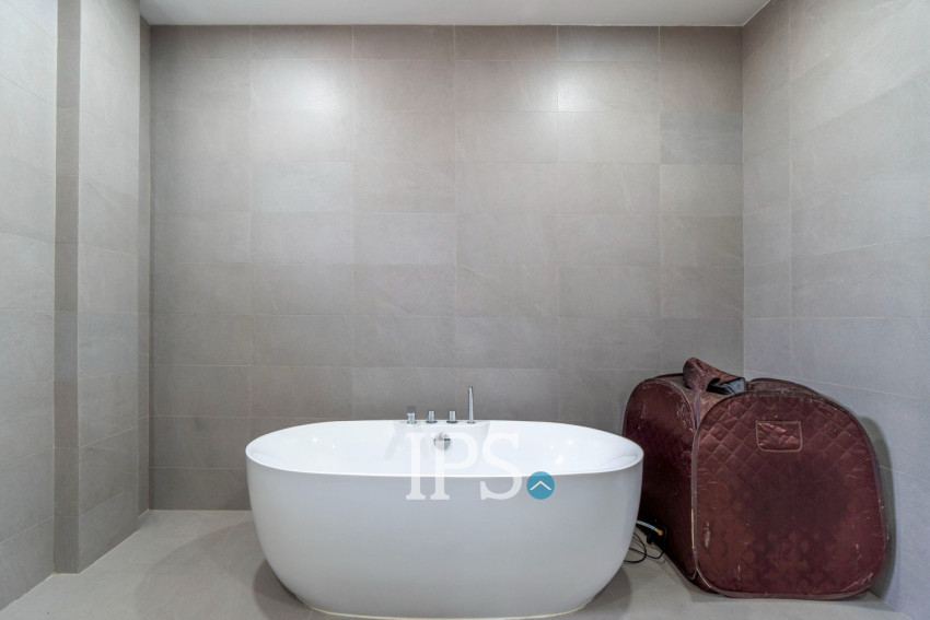 8 Bedroom Multi-Villa Estate For Sale - Chreav, Siem Reap