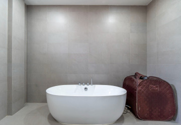 8 Bedroom Multi-Villa Estate For Sale - Chreav, Siem Reap thumbnail