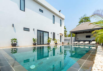 8 Bedroom Multi-Villa Estate For Sale - Chreav, Siem Reap thumbnail