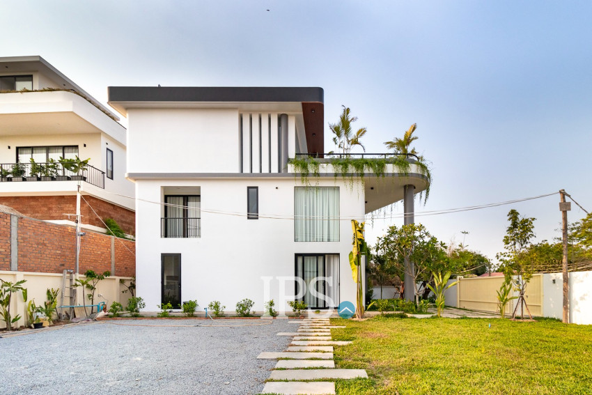 Brand New 3 Bedroom Villa For Sale - Sala Kamreuk, Siem Reap