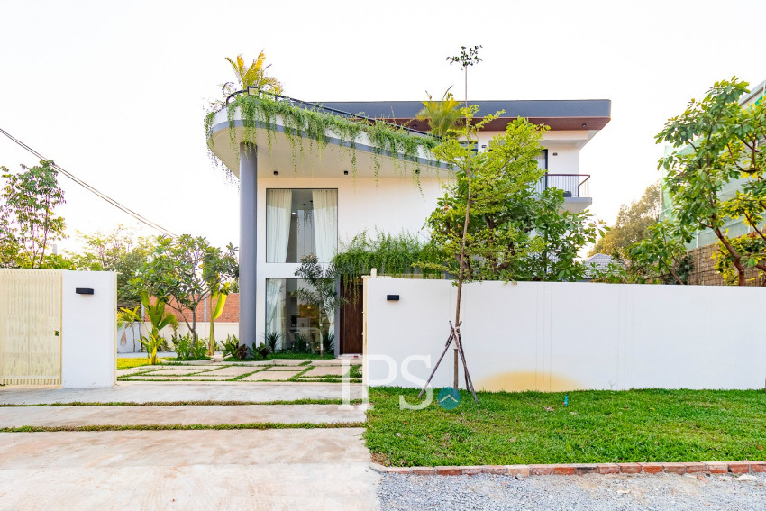 Brand New 3 Bedroom Villa For Sale - Sala Kamreuk, Siem Reap