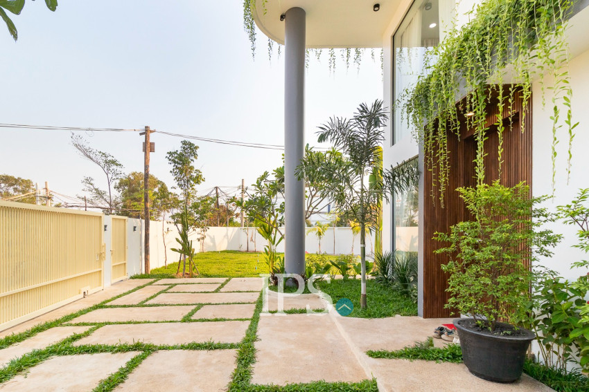 Brand New 3 Bedroom Villa For Sale - Sala Kamreuk, Siem Reap