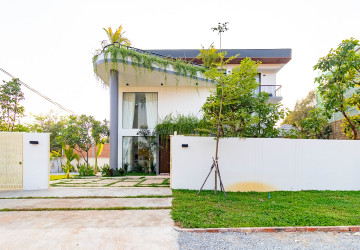 Brand New 3 Bedroom Villa For Sale - Sala Kamreuk, Siem Reap thumbnail