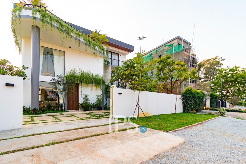 Brand New 3 Bedroom Villa For Sale - Sala Kamreuk, Siem Reap
