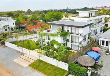 Brand New 4 Bedroom Villa For Sale - Sala Kamreuk, Siem Reap thumbnail