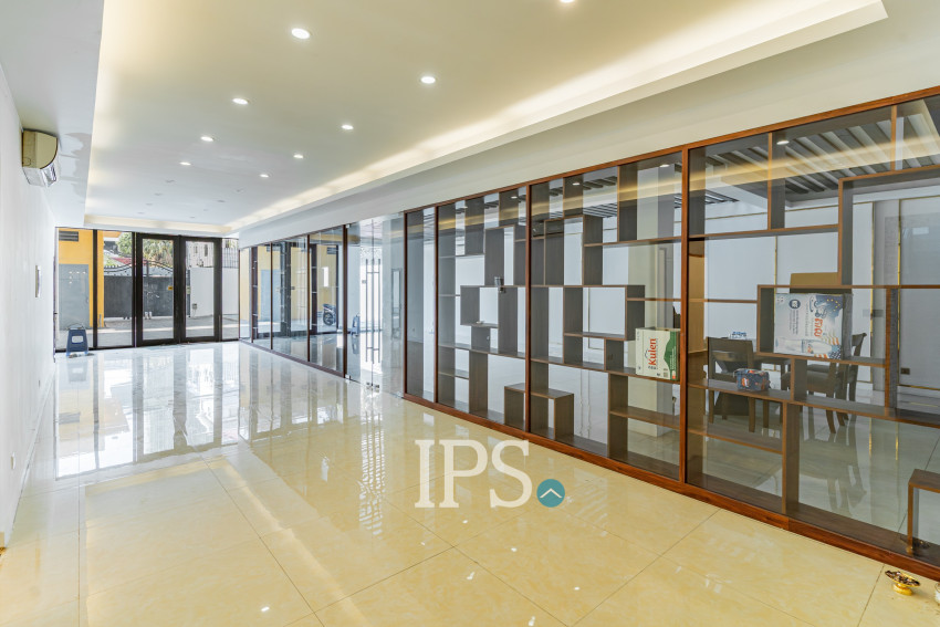 11 Bedroom Villa For Sale - BKK1, Phnom Penh