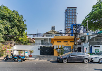 11 Bedroom Villa For Sale - BKK1, Phnom Penh thumbnail