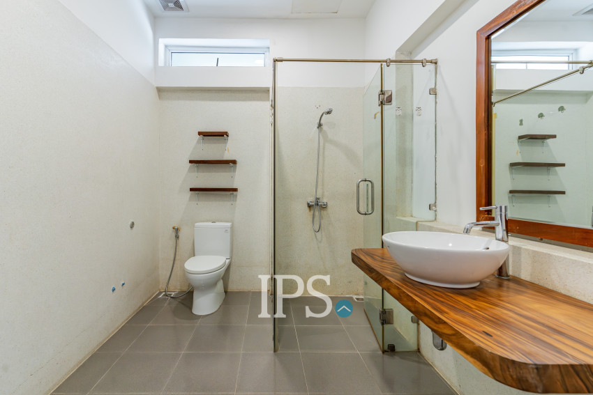 11 Bedroom Villa For Sale - BKK1, Phnom Penh