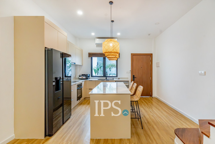 Renovated Triplex 4 Bedroom Apartment For Rent - Chakto Mukh, Phnom Penh