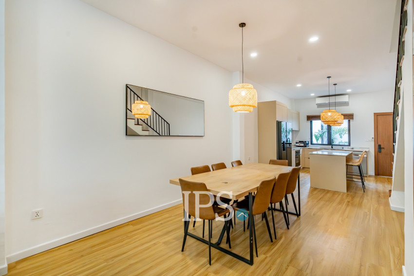 Renovated Triplex 4 Bedroom Apartment For Rent - Chakto Mukh, Phnom Penh