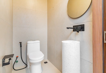 Renovated Triplex 4 Bedroom Apartment For Rent - Chakto Mukh, Phnom Penh thumbnail