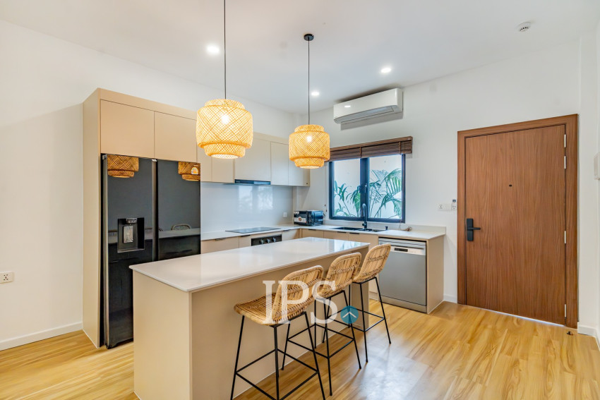 Renovated Triplex 4 Bedroom Apartment For Rent - Chakto Mukh, Phnom Penh
