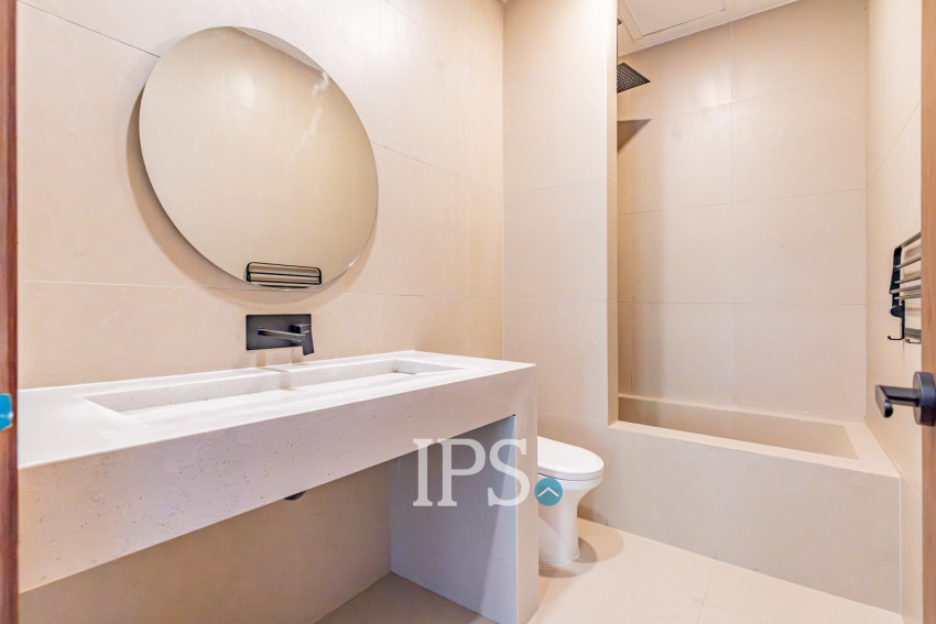 Renovated Triplex 4 Bedroom Apartment For Rent - Chakto Mukh, Phnom Penh
