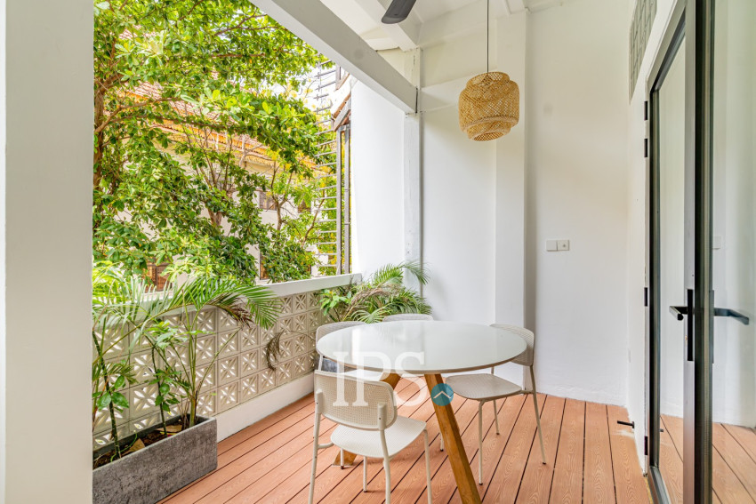 Renovated Triplex 4 Bedroom Apartment For Rent - Chakto Mukh, Phnom Penh