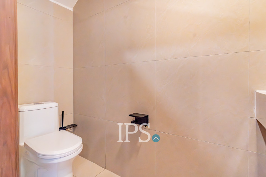 Renovated Triplex 4 Bedroom Apartment For Rent - Chakto Mukh, Phnom Penh