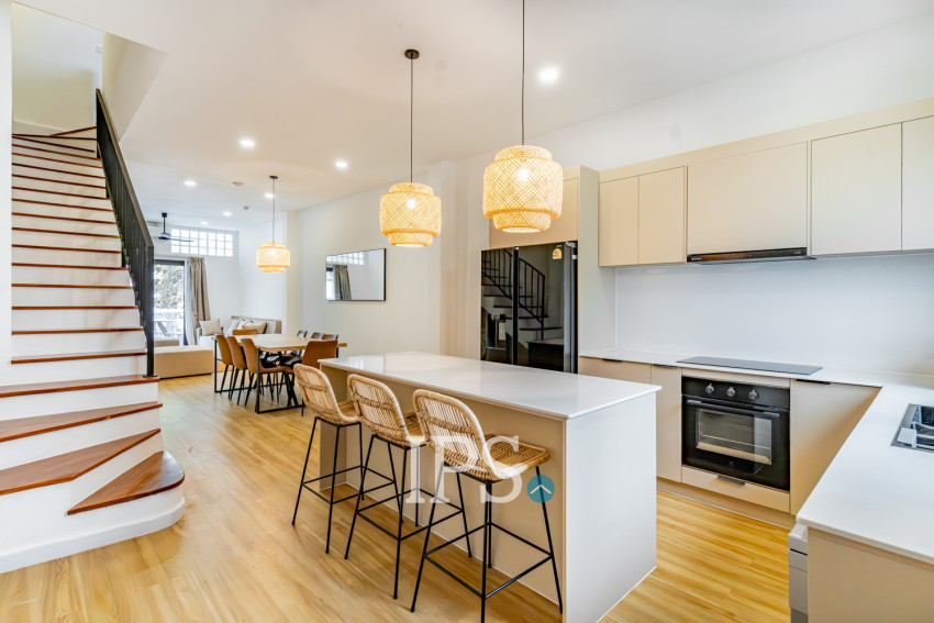 Renovated Triplex 4 Bedroom Apartment For Rent - Chakto Mukh, Phnom Penh