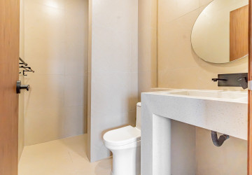 Renovated Triplex 4 Bedroom Apartment For Rent - Chakto Mukh, Phnom Penh thumbnail