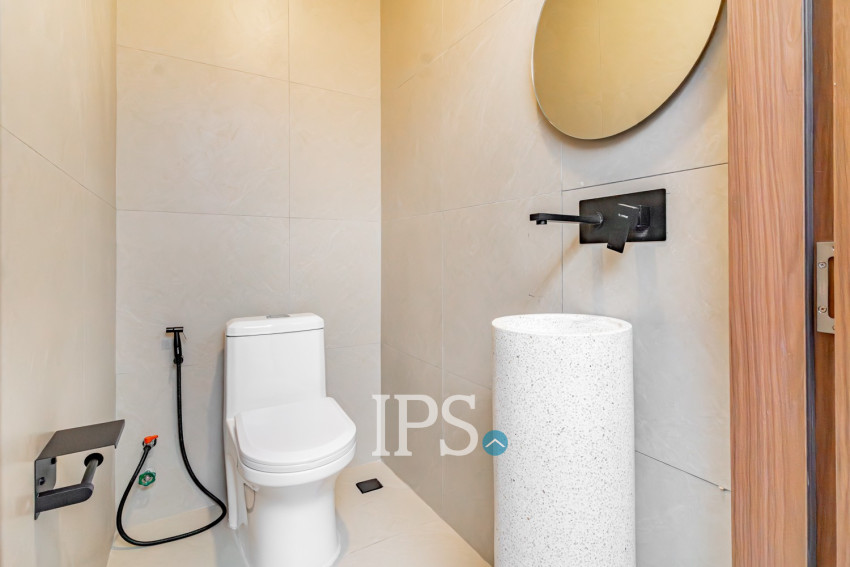 Renovated Triplex 4 Bedroom Apartment For Rent - Chakto Mukh, Phnom Penh